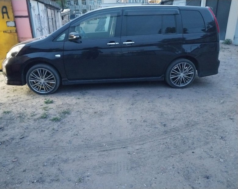 Toyota isis диски r18