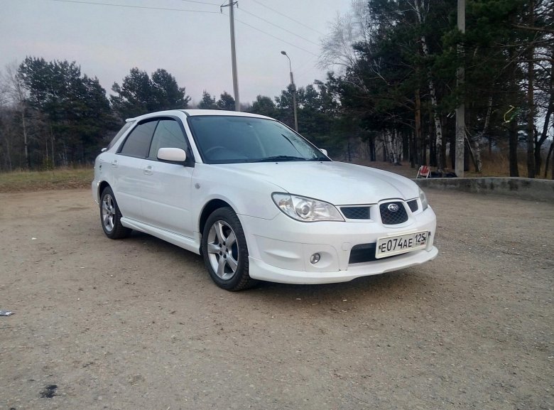 Subaru impreza 2005 белая
