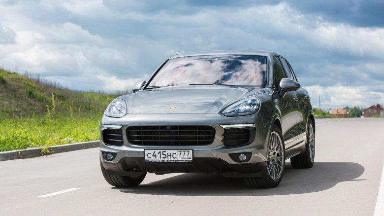 Porsche cayenne 2015