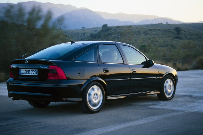 Opel vectra b хэтчбек 1999