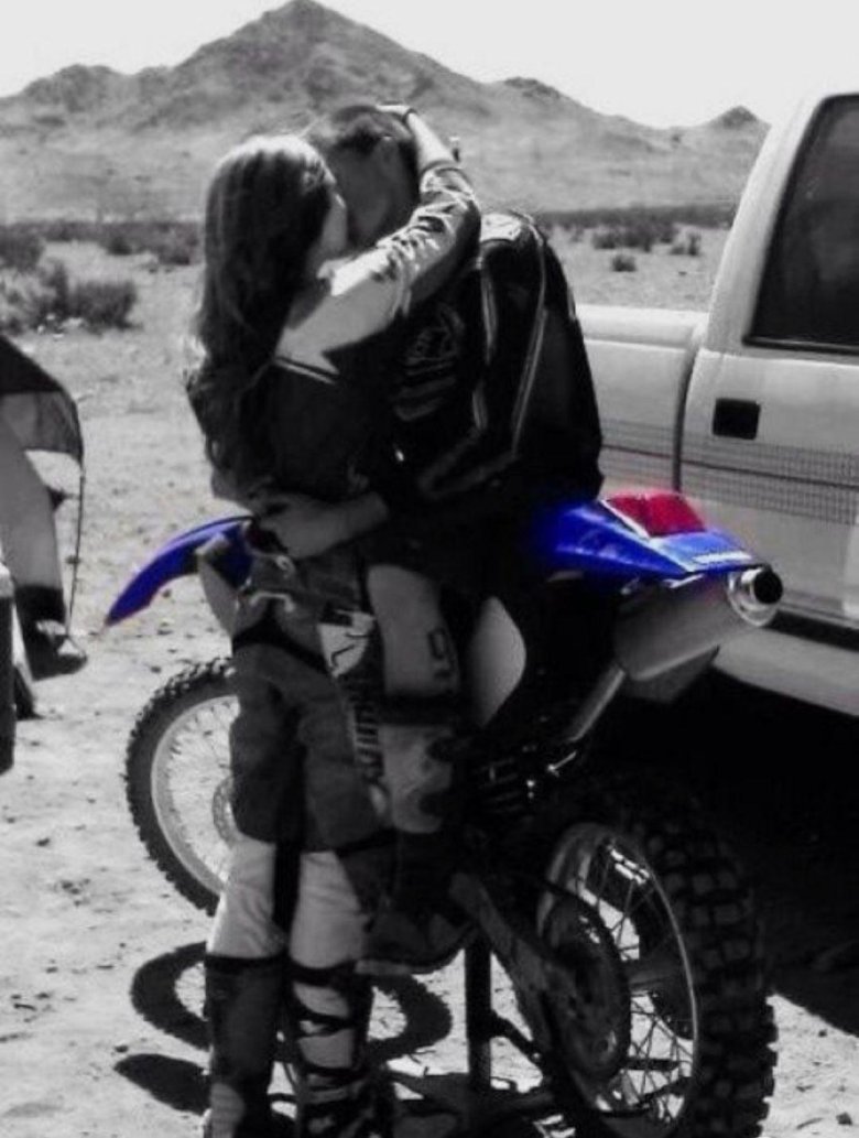 Мотоцикл эндуро для двоих