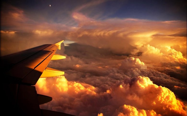 Самолет закат