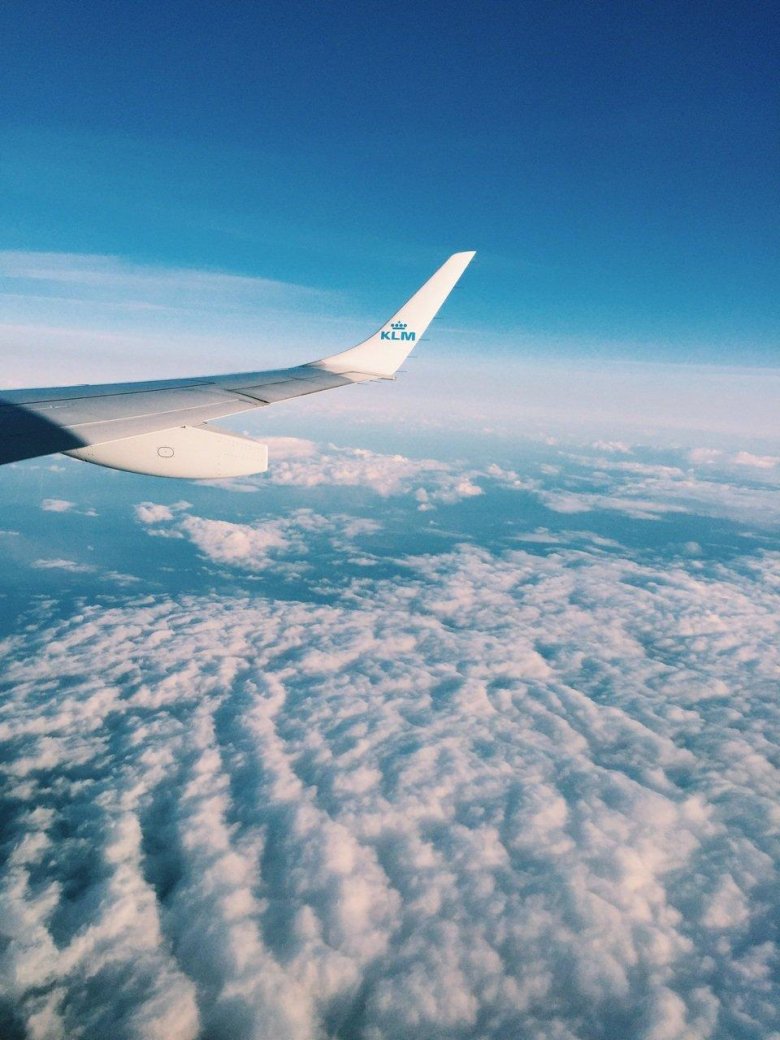 Самолет в полете