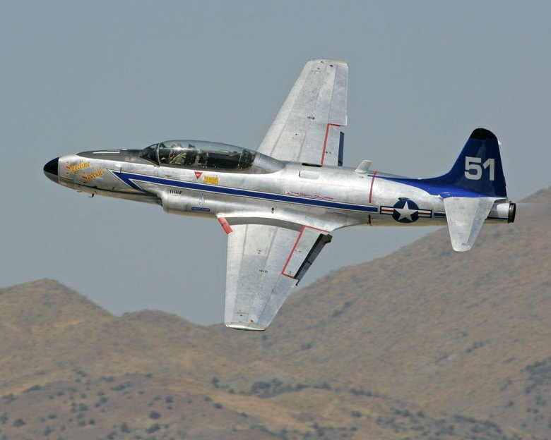 Самолëт локхид т33