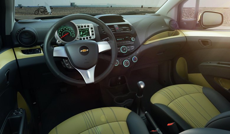 Chevrolet spark 2013 салон