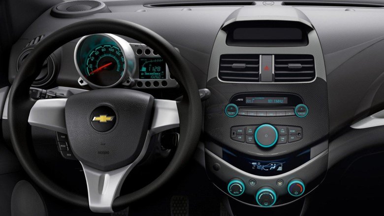 Chevrolet spark 2013 салон