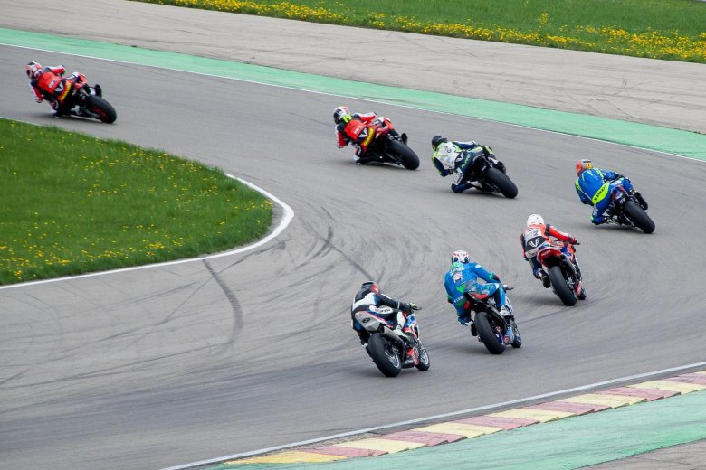 Шоссейно кольцевые мотогонки