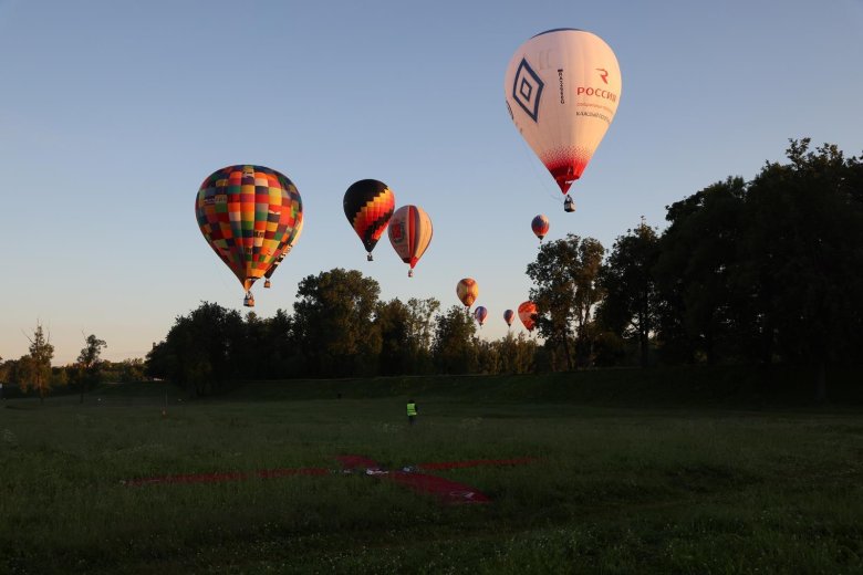 Фестиваль аэростатов великие луки