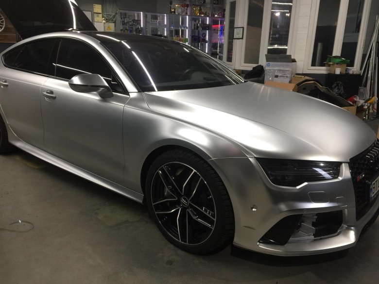 Ауди а7 серая матовая