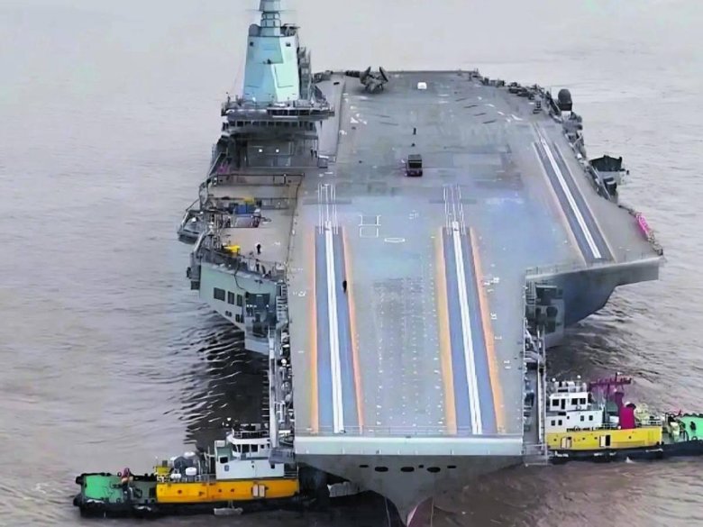 Китайский авианосец фуцзянь