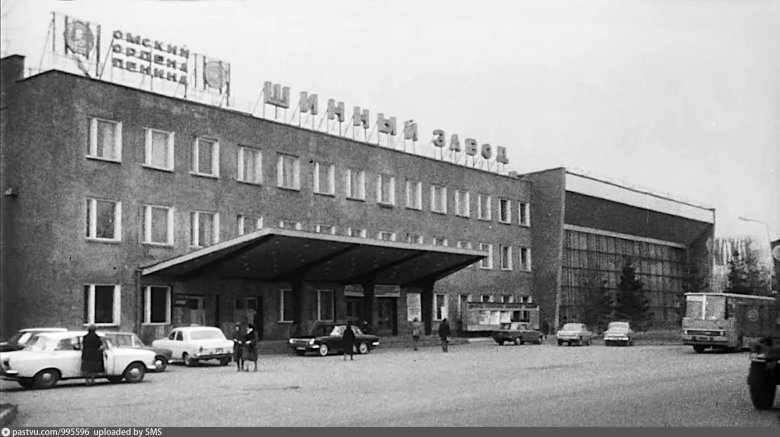 Автомобильный завод имени ленинского комсомола (азлк)