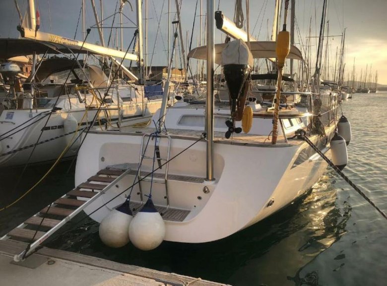 Катамаран лодка