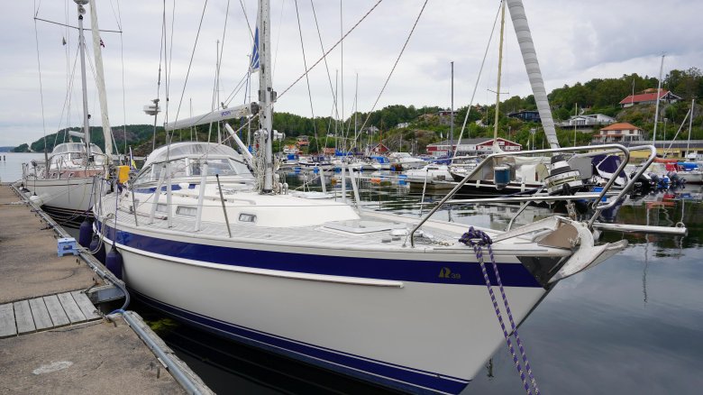 Hallberg rassy 310