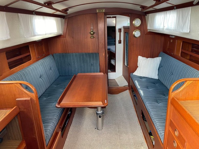 Яхты hallberg-rassy 44