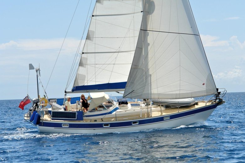 Парусная яхта hallberg-rassy