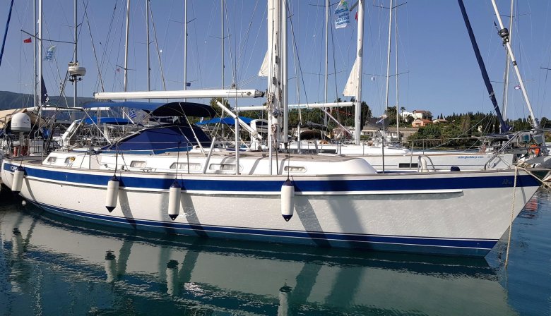 Парусная яхта