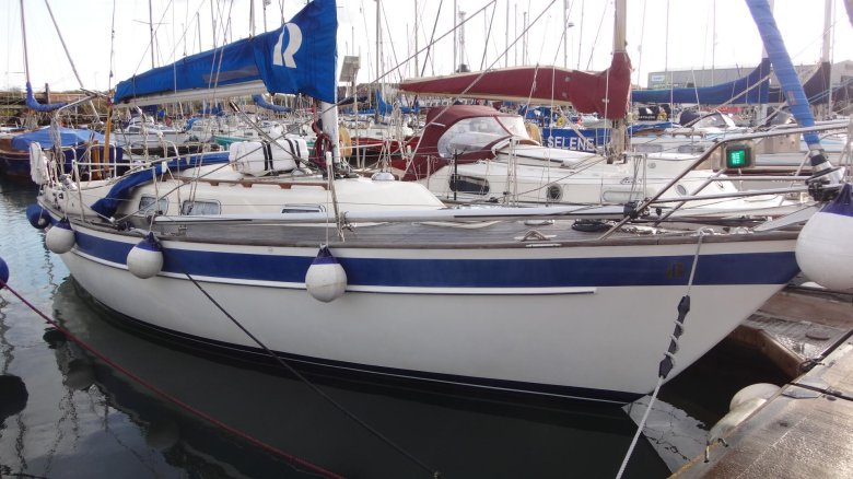 Парусная яхта hallberg-rassy 48