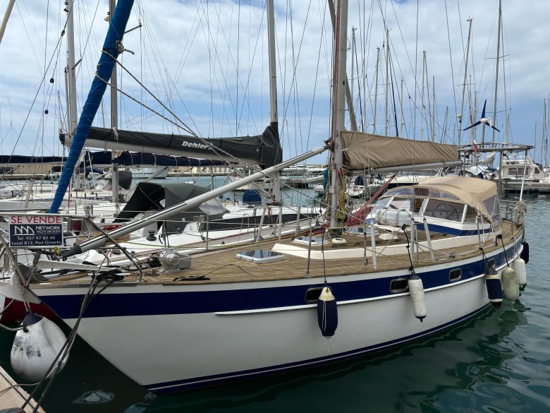Hallberg rassy 382