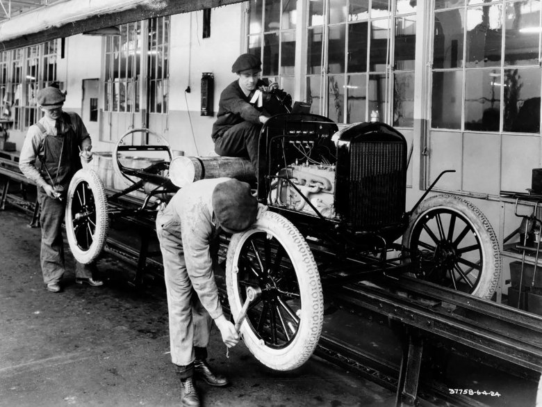 Завод генри форда 1914 год