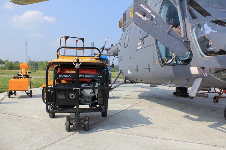 Наземный источник питания на вертолёте