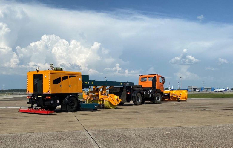 Акпм-3п аэродромная плужно-щеточно продувочная машина