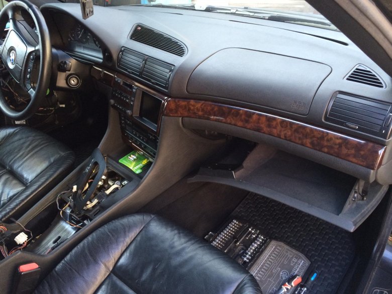 Бмв е 38 салон