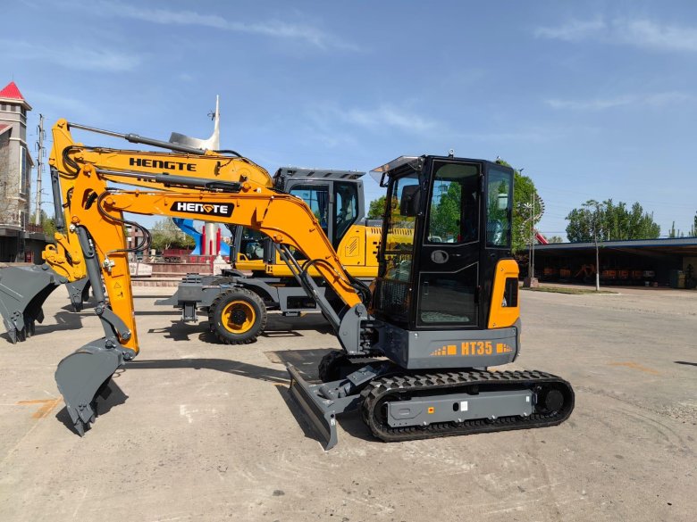 Мини экскаватор гусеничный