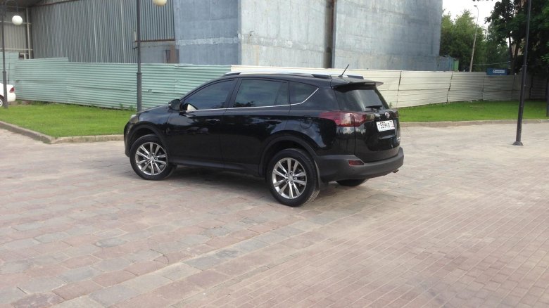 Тойота рав 4 2014