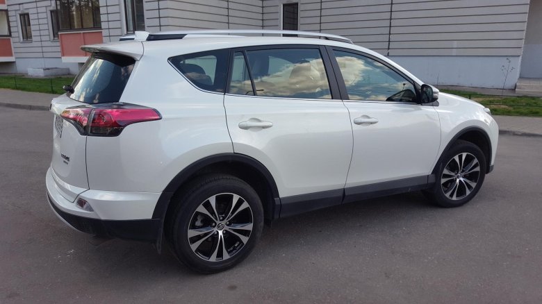 Тойота рав 4 2016