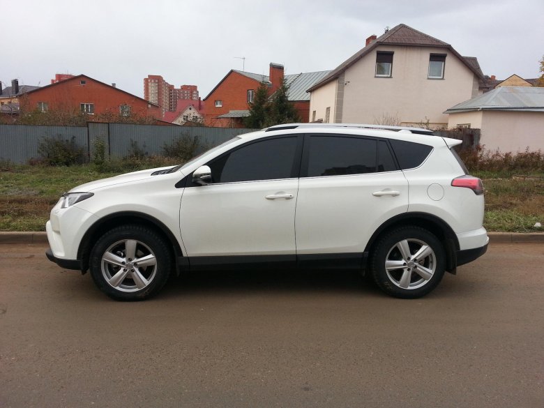 Тойота рав 4 белая