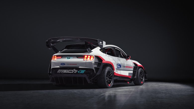 Ford mustang mach e 1400