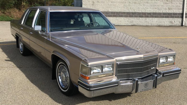 Cadillac fleetwood 1990