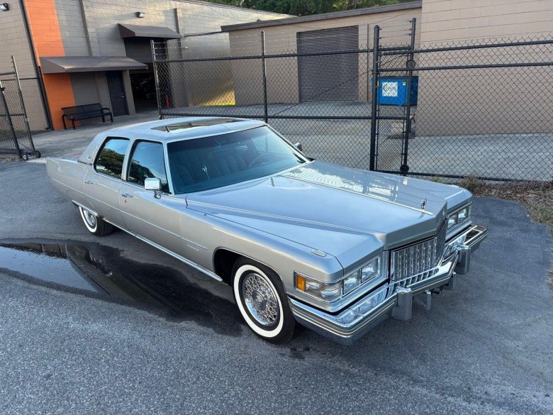 Cadillac fleetwood 60 special