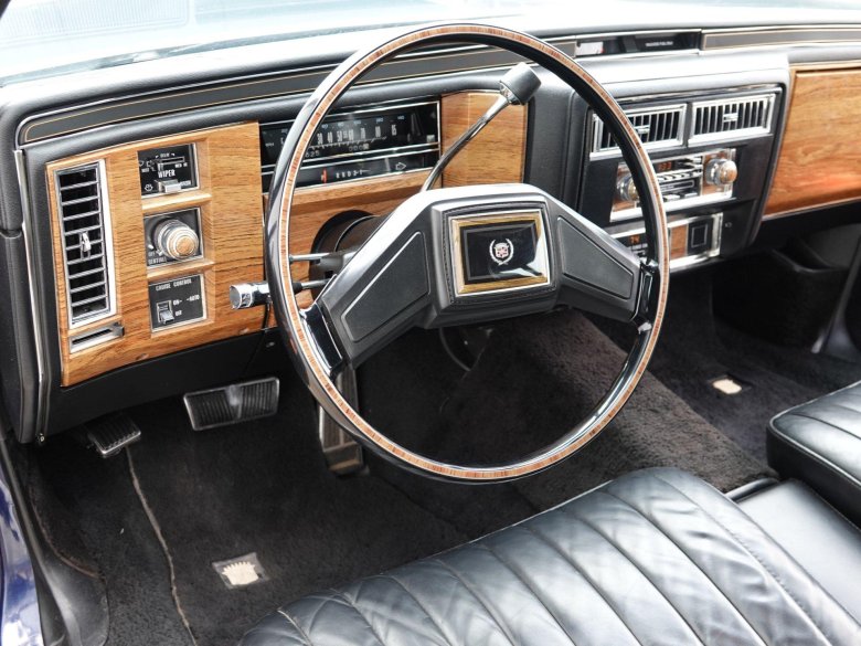 Cadillac fleetwood brougham