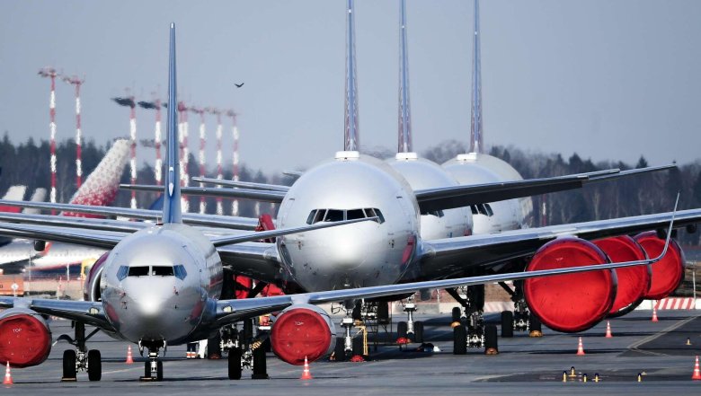 Самолет авиакомпании россия