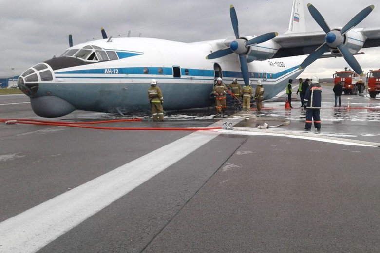 Аварийная посадка самолета