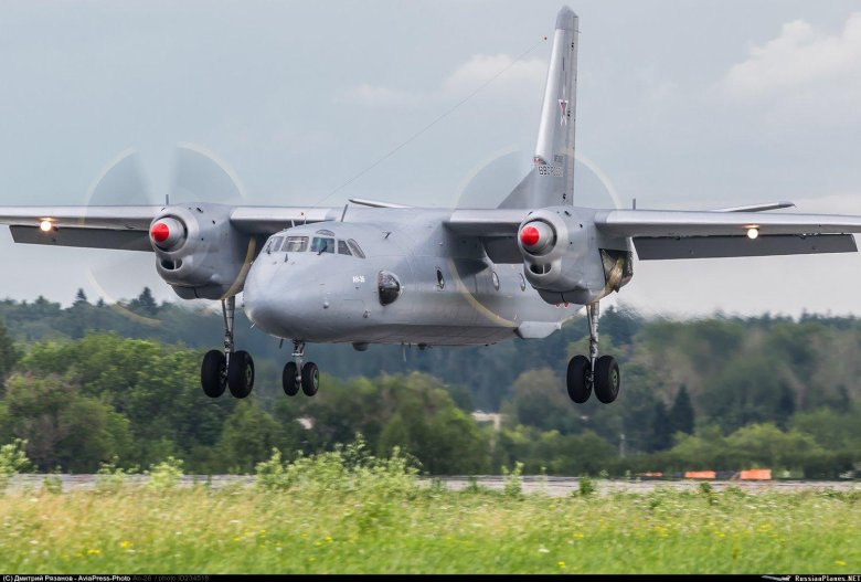 Ан 26 военно транспортный