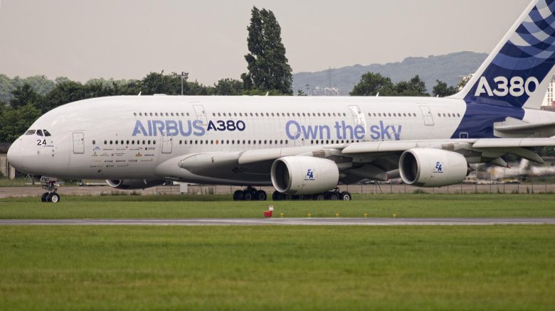 Аэрбас 380 880