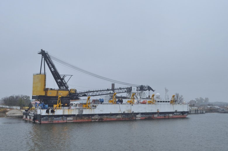 Самоходный плавучий кран \ спк-49150\