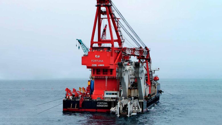 Трубоукладочная баржа «фортуна»