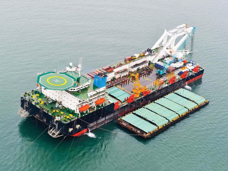 Баржа фортуна мртс