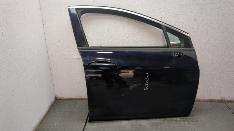 Передняя правая дверь