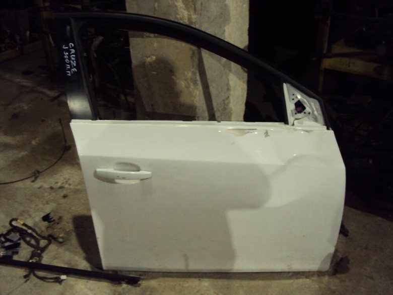 Дверь передняя правая для chevrolet cruze 1