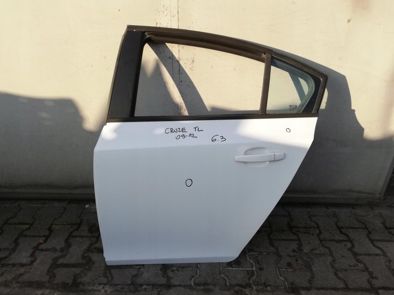 Дверь задняя правая chevrolet cruze