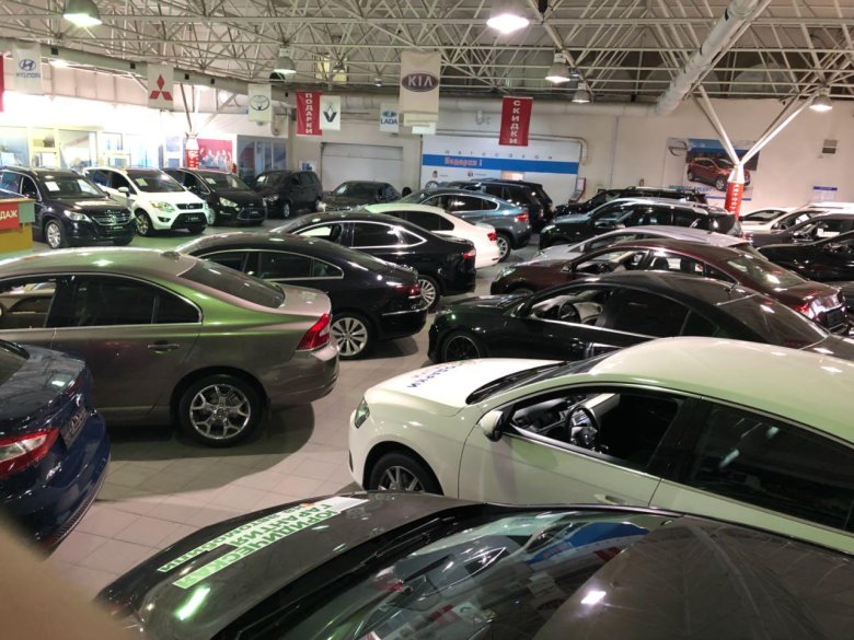 Автосалон в москве