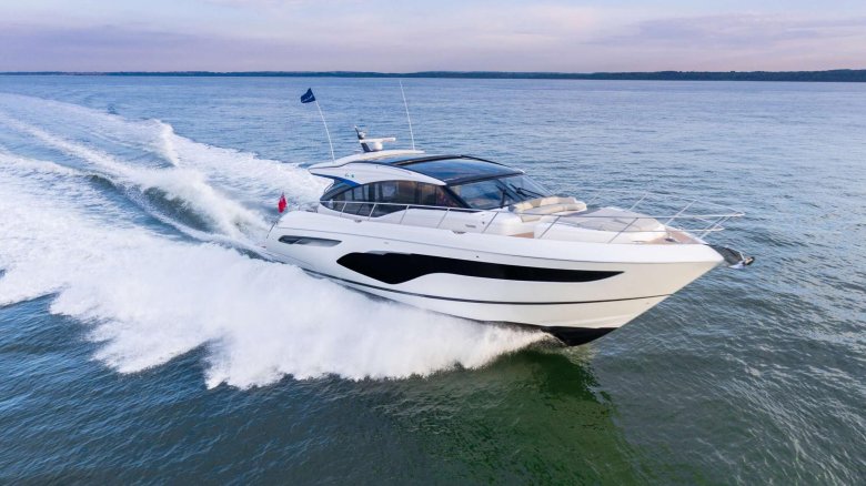 Яхта принцесса v60