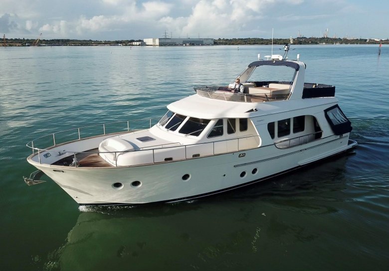 Selene 60 ocean trawler