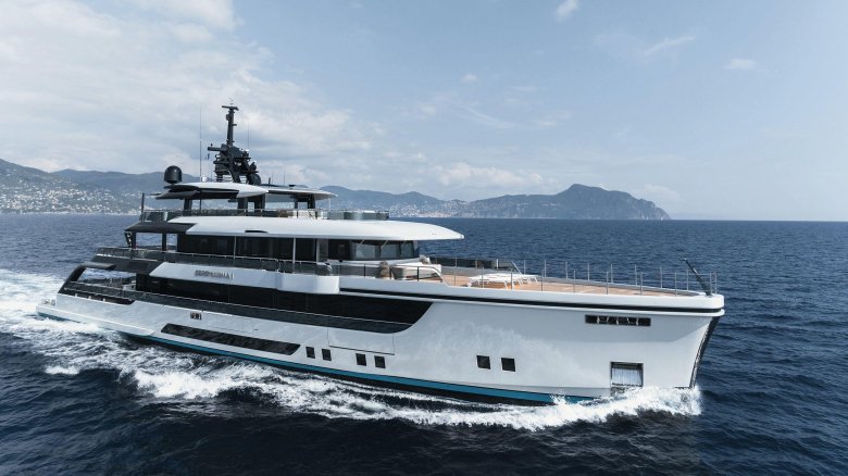 Custom line navetta 42