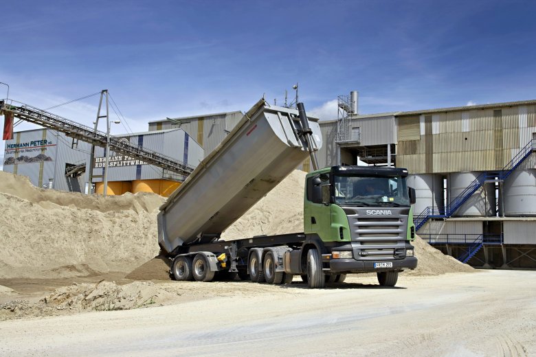 Самосвал scania