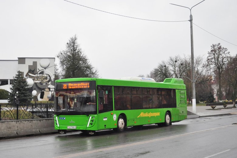 Автобус маз 203